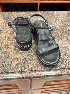 CHANEL Black Leather Strappy Platform Sandals with Logo Heel